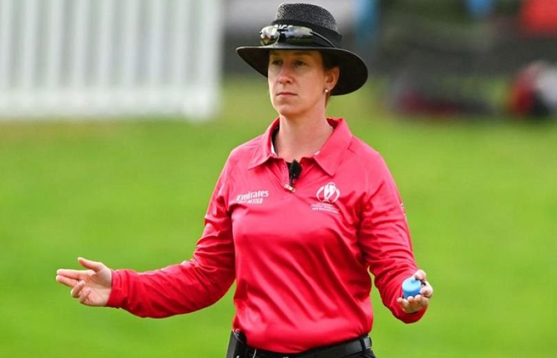 Australia’s Claire Polosak to officiate women series matches in Karachi – SUCH TV