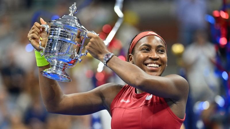 US Open women’s final: American Coco Gauff rallies to defeat Aryna Sabalenka in dramatic finish | CNN