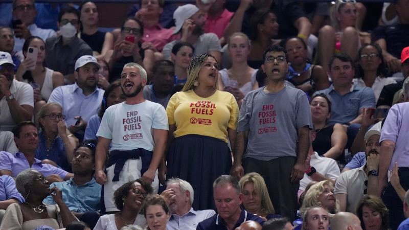 Coco Gauff ‘can’t really get upset’ at climate protesters who caused 45-minute delay in her US Open semifinal | CNN