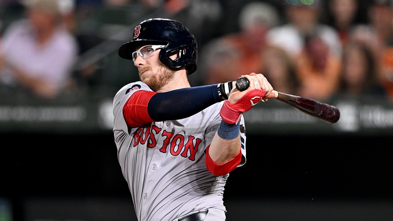 Danny Jansen makes odd MLB history as he plays for both Red Sox and Blue Jays in one game