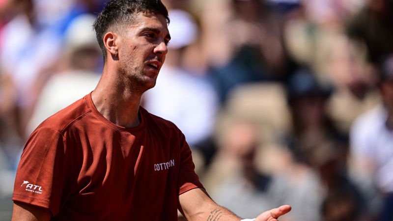 Tennis star in heated exchange with umpire over a toilet break | CNN